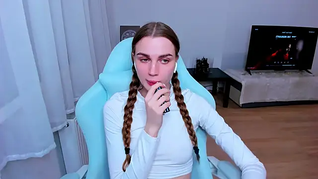 Snapshot of StellaLawless chatting on 02-28-25, 10:50 StellaLawless online show from 02-28-25, 10:50