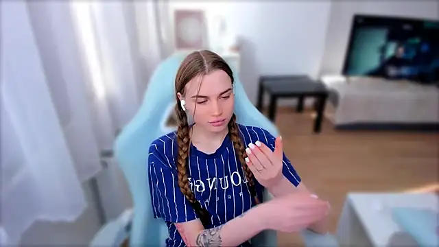 Snapshot of StellaLawless chatting on 03-09-25, 08:07 StellaLawless online show from 03-09-25, 08:07