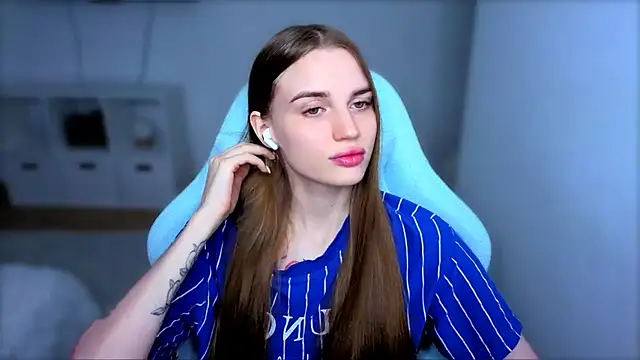 Snapshot of StellaLawless chatting on 09-09-25, 08:30 StellaLawless online show from 09-09-25, 08:30