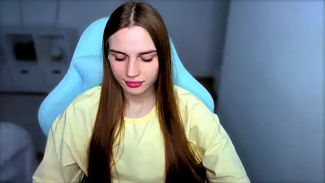 Snapshot of StellaLawless chatting on 09-10-25, 08:31 StellaLawless online show from 09-10-25, 08:31