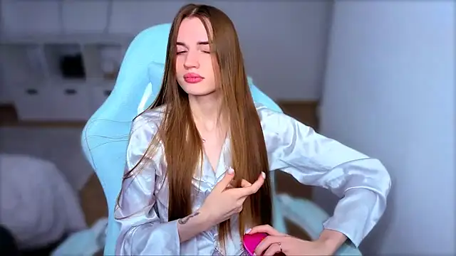 Snapshot of StellaLawless chatting on 09-21-25, 08:21 StellaLawless online show from 09-21-25, 08:21