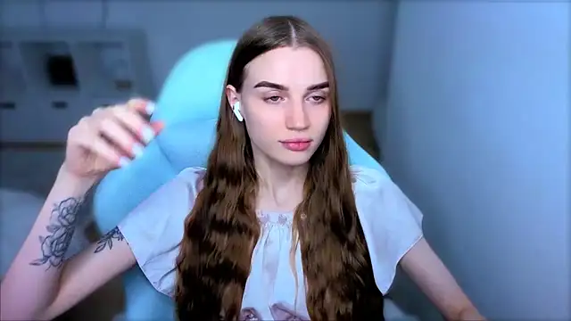 Snapshot of StellaLawless chatting on 09-27-25, 08:36 StellaLawless online show from 09-27-25, 08:36