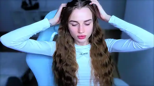 Snapshot of StellaLawless chatting on 10-15-25, 07:47 StellaLawless online show from 10-15-25, 07:47