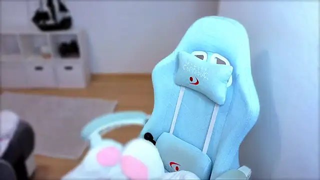 Snapshot of StellaLawless chatting on 11-02-25, 07:27 StellaLawless online show from 11-02-25, 07:27