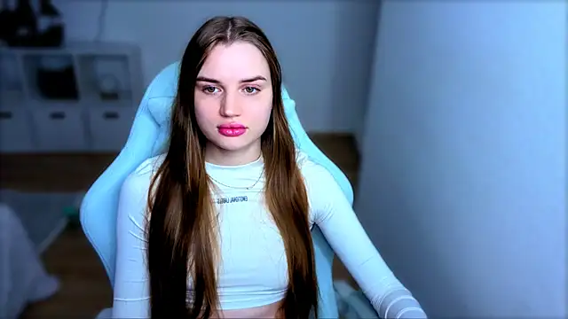 Snapshot of StellaLawless chatting on 11-19-25, 07:58 StellaLawless online show from 11-19-25, 07:58