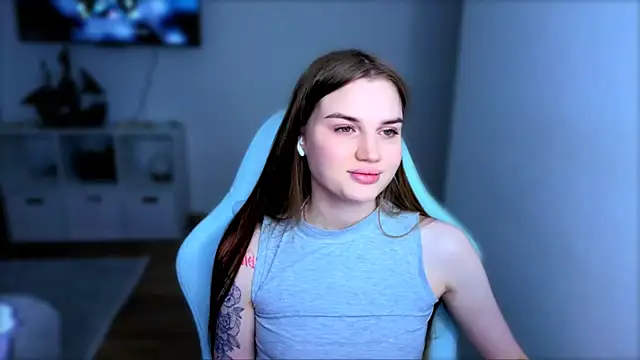 Snapshot of StellaLawless chatting on 12-03-25, 12:03 StellaLawless online show from 12-03-25, 12:03