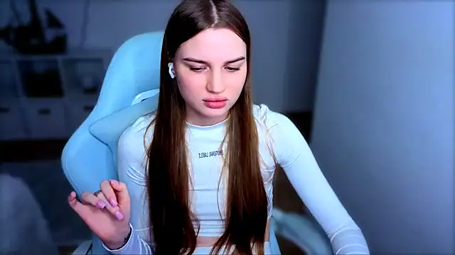 Snapshot of StellaLawless chatting on 01-10-26, 01:24 StellaLawless online show from 01-10-26, 01:24