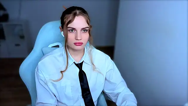 Snapshot of StellaLawless chatting on 02-02-26, 08:40 StellaLawless online show from 02-02-26, 08:40