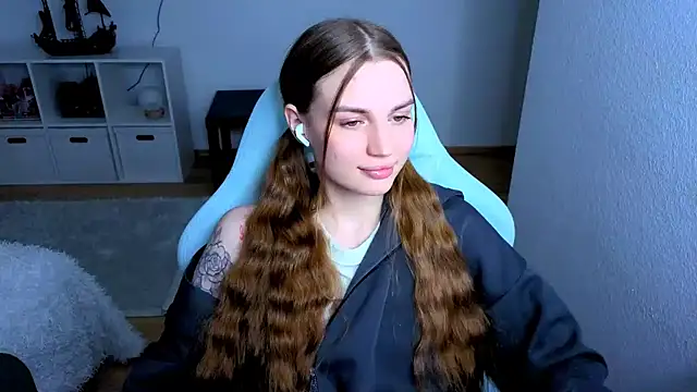 Snapshot of StellaLawless chatting on 02-24-26, 08:51 StellaLawless online show from 02-24-26, 08:51