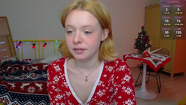 Snapshot of KatieMelone chatting on 12-19-24, 05:18 KatieMelone online show from 12-19-24, 05:18