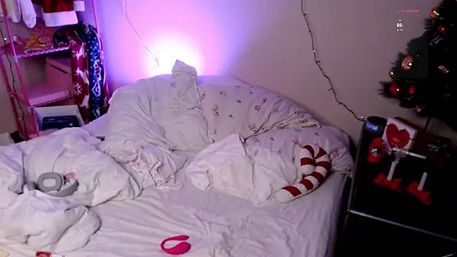 Snapshot of KatieMelone chatting on 01-11-26, 11:54 KatieMelone online show from 01-11-26, 11:54