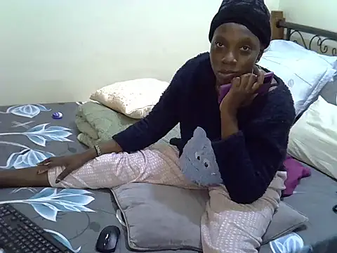 Sweet Bear online show from 04-28-26, 05:29