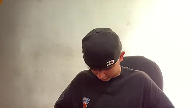 Snapshot of bob_petterson chatting on 01-05-25, 07:17 bob petterson online show from 01-05-25, 07:17