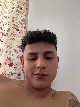 Snapshot of bob_petterson chatting on 01-29-25, 04:41 bob petterson online show from 01-29-25, 04:41