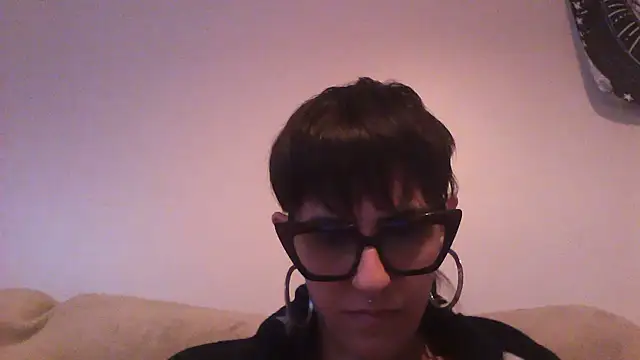 Snapshot of nickfxx chatting on 05-16-26, 11:36 nickfxx online show from 05-16-26, 11:36