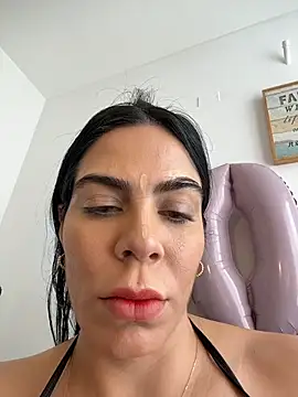 valecruz903 online show from 11-08-25, 05:56