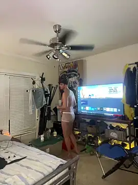 Snapshot of TheOnlyTwinTowers chatting on 02-19-25, 08:33 TheOnlyTwinTowers online show from 02-19-25, 08:33