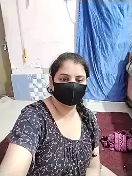 Snapshot of Ruksar-Pathan chatting on 05-19-26, 10:10 Ruksar-Pathan online show from 05-19-26, 10:10