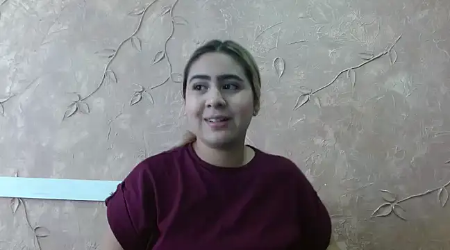 Snapshot of Miabonnett_ chatting on 02-06-25, 12:59 Miabonnett online show from 02-06-25, 12:59