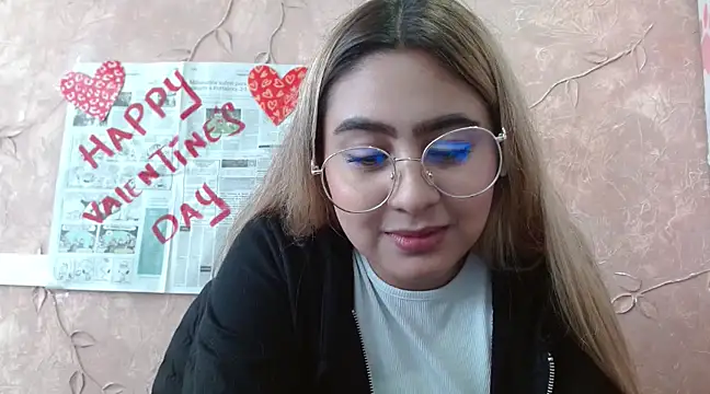 Snapshot of Miabonnett_ chatting on 02-14-25, 03:58 Miabonnett online show from 02-14-25, 03:58