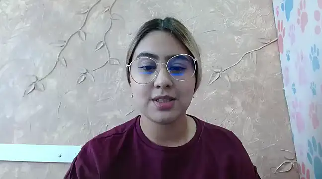 Snapshot of Miabonnett_ chatting on 02-28-25, 03:15 Miabonnett online show from 02-28-25, 03:15