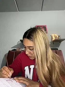 Snapshot of Miabonnett_ chatting on 03-11-25, 10:53 Miabonnett online show from 03-11-25, 10:53