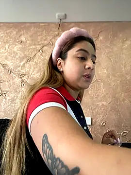 Snapshot of Miabonnett_ chatting on 09-25-25, 12:09 Miabonnett online show from 09-25-25, 12:09