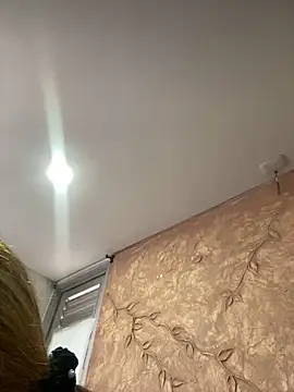 Snapshot of Miabonnett_ chatting on 09-29-25, 11:59 Miabonnett online show from 09-29-25, 11:59