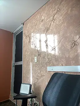 Snapshot of Miabonnett_ chatting on 01-07-26, 12:29 Miabonnett online show from 01-07-26, 12:29