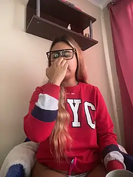 Snapshot of Miabonnett_ chatting on 02-04-26, 12:00 Miabonnett online show from 02-04-26, 12:00