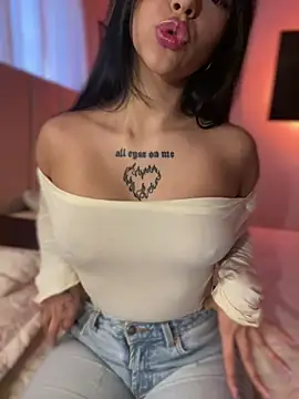 Snapshot of eva_elifee chatting on 10-28-25, 10:23 eva elifee online show from 10-28-25, 10:23