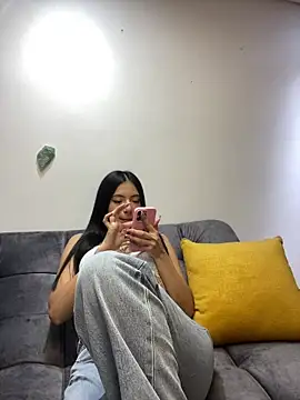 Snapshot of eva_elifee chatting on 12-05-25, 01:25 eva elifee online show from 12-05-25, 01:25