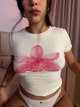 Snapshot of eva_elifee chatting on 04-02-26, 11:24 eva elifee online show from 04-02-26, 11:24