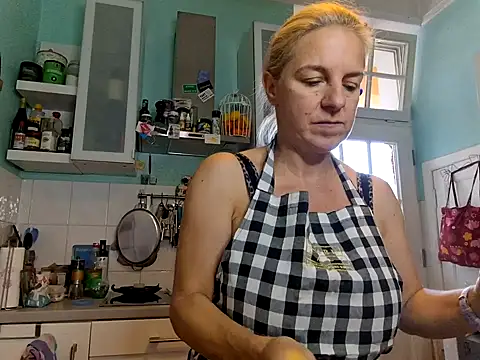 Snapshot of FrauleinSchmitt chatting on 09-24-25, 11:35 FrauleinSchmitt online show from 09-24-25, 11:35