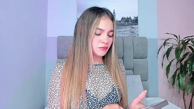 selene tylor  online show from 06-30-26, 08:21