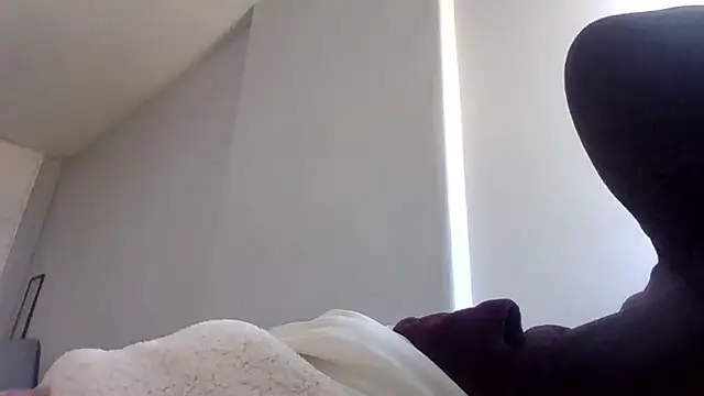 Snapshot of BabeAssXX chatting on 06-30-26, 10:27 BabeAssXX online show from 06-30-26, 10:27