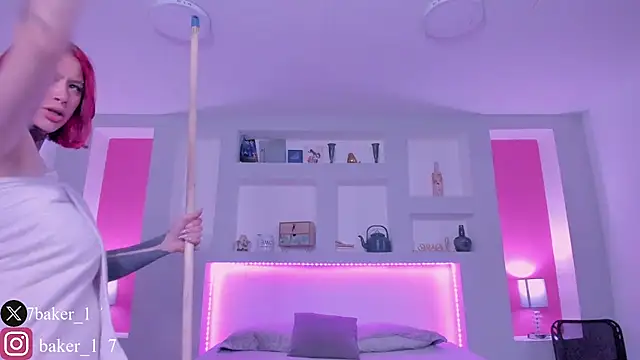 Snapshot of ViolettaBaker_ chatting on 02-07-25, 10:41 ViolettaBaker online show from 02-07-25, 10:41