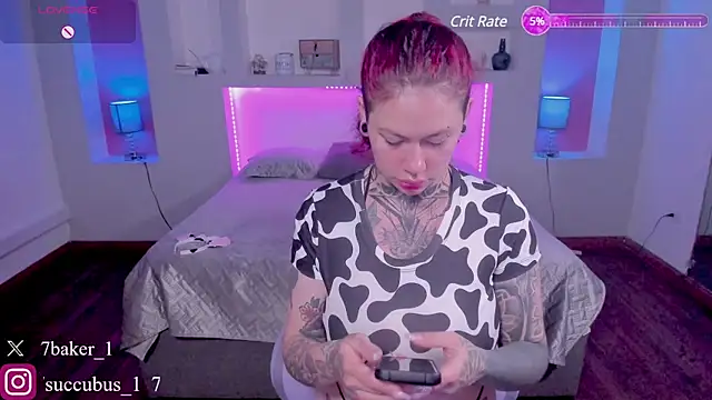 Snapshot of ViolettaBaker_ chatting on 03-13-25, 07:39 ViolettaBaker online show from 03-13-25, 07:39