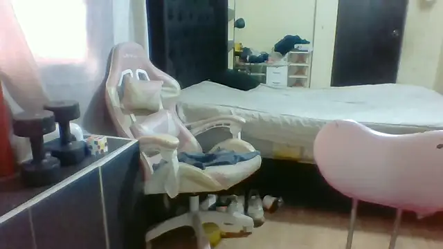 Jennxdolls online show from 02-13-25, 03:24