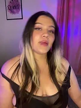 Snapshot of Ari_Martin chatting on 01-20-25, 04:21 Ari Martin online show from 01-20-25, 04:21