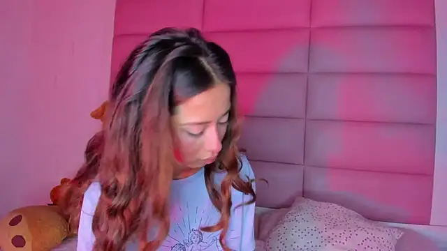 little-Emma online show from 02-21-25, 03:12