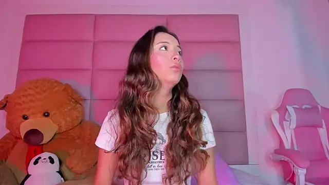 little-Emma online show from 03-02-25, 03:13