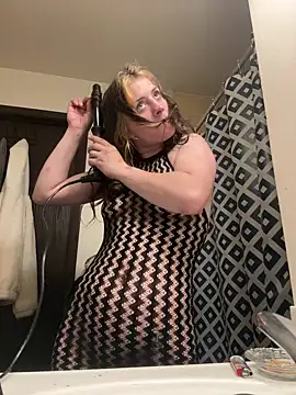 emilysue1 online show from 04-24-26, 05:10