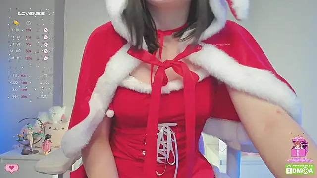 Snapshot of Gylaxie chatting on 12-28-24, 12:24 Gylaxie online show from 12-28-24, 12:24