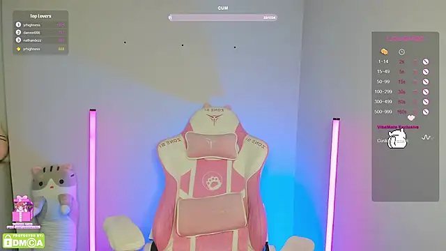 Snapshot of Gylaxie chatting on 02-21-25, 12:28 Gylaxie online show from 02-21-25, 12:28