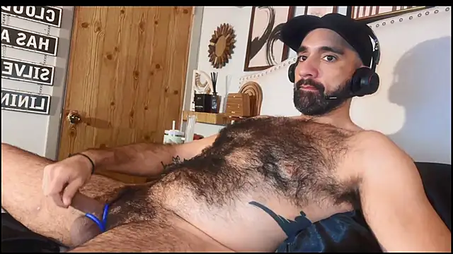 Snapshot of FenixxFire chatting on 07-12-26, 12:45 FenixxFire online show from 07-12-26, 12:45