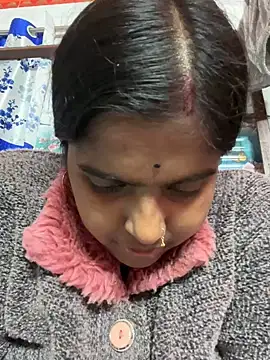 Snapshot of Beauty-queen chatting on 01-24-25, 12:52 Beauty-queen online show from 01-24-25, 12:52