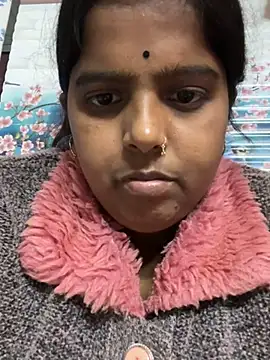 Snapshot of Beauty-queen chatting on 01-31-25, 01:45 Beauty-queen online show from 01-31-25, 01:45