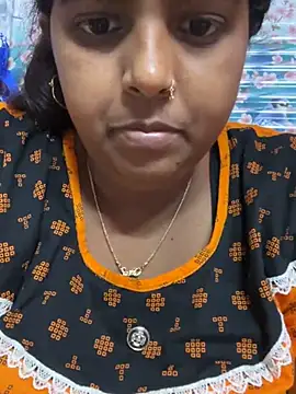 Snapshot of Beauty-queen chatting on 02-03-25, 02:24 Beauty-queen online show from 02-03-25, 02:24