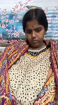 Snapshot of Beauty-queen chatting on 02-04-25, 03:47 Beauty-queen online show from 02-04-25, 03:47